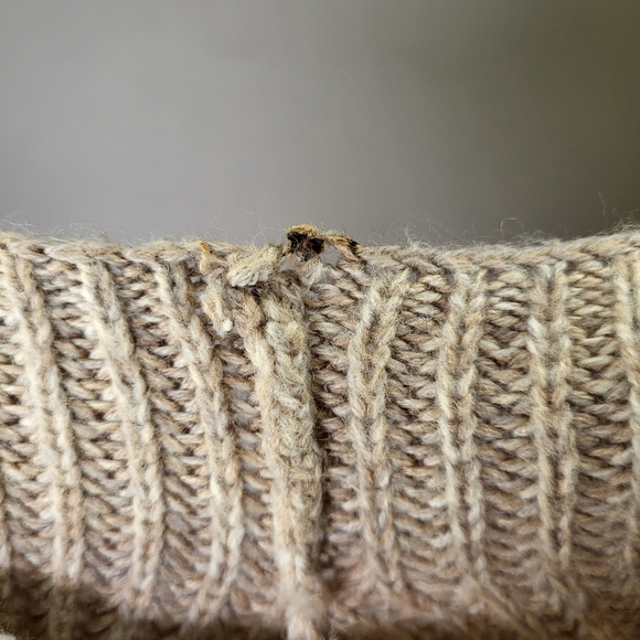 Anthropologie | John + Jenn Lace Shoulder Knit Turtle Neck Sweater size Medium - Picture 4 of 7